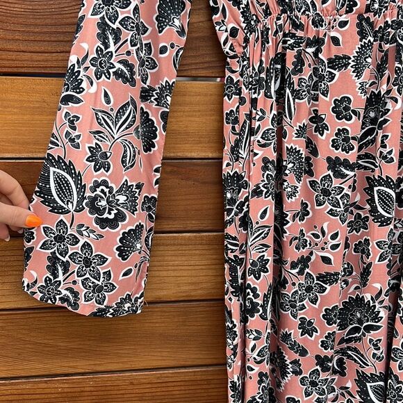 Scoop Neck Floral Dress - Picture 3 of 5